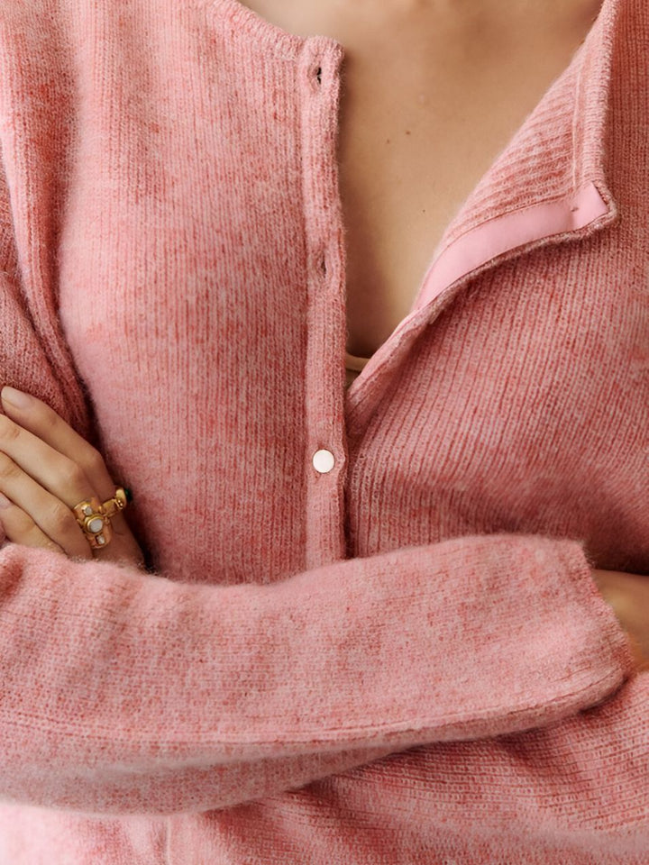 Gezellig en casual knopenvest voor dames met moeiteloze elegantie en ultieme warmte | Kiki