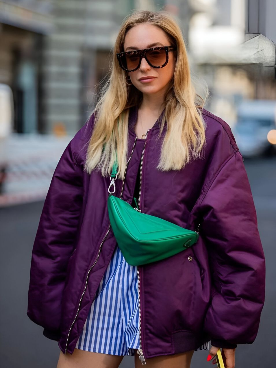 Trendy en warme bomberjack voor dames met stijlvolle elegantie en oversized pasvorm | Amélie